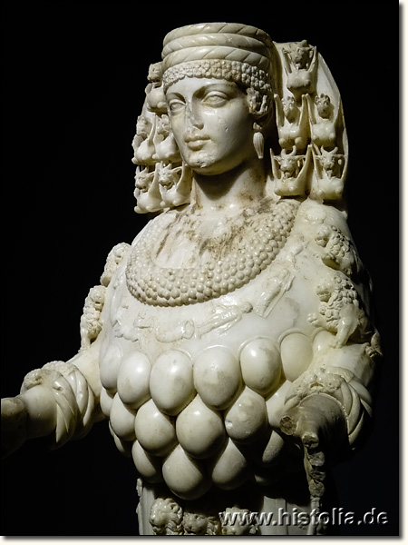 Museum von Seluk - Artemis-Statue (Die Schöne Artemis) aus dem Prythaneum von Ephesos (1.-2.Jh.n.Chr.)