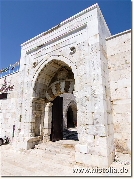 Karawanserei Ak-Han in Phrygien - Das Haupt-Eingangsportal der restaurierten Karawanserein Ak-Han in Phrygien