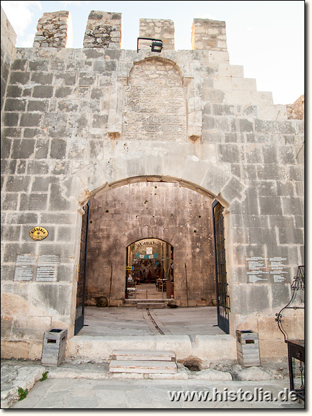 Karawanserei Alara-Han in Pamphylien - Der Eingangsportal mit Blick zum Innenhof