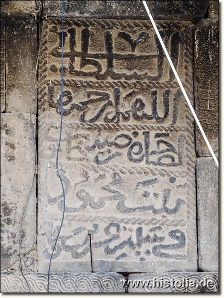 Karawanserei Kadin-Han in Lykaonien - Bauinschrift oberhalb des Eingangsportals der Karawanserei