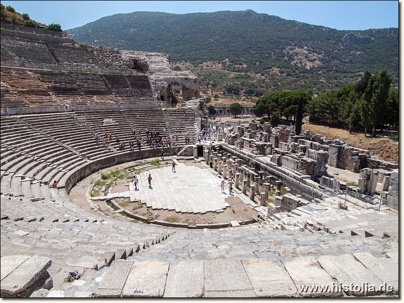 Ephesos in Karien - Sitzreihen, Orchestra und Bühnenhaus des großen Theaters von Ephesos