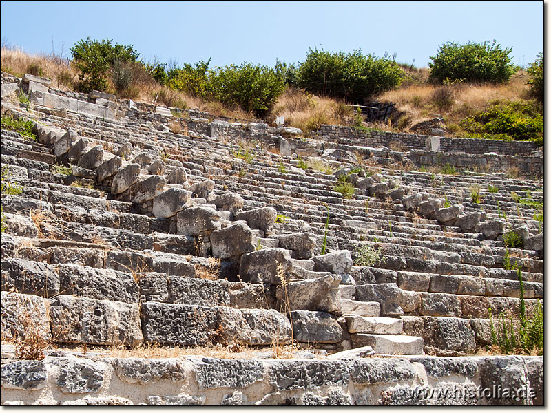 Ephesos in Karien - Sitzreihen und Treppenaufgänge im großen Theater von Ephesos