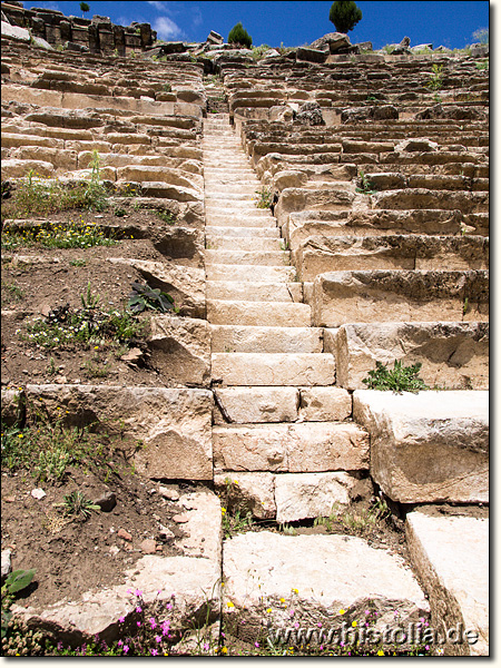 Kibyra in Karien - Einer der steilen Treppenaufgänge im Theater von Kibyra