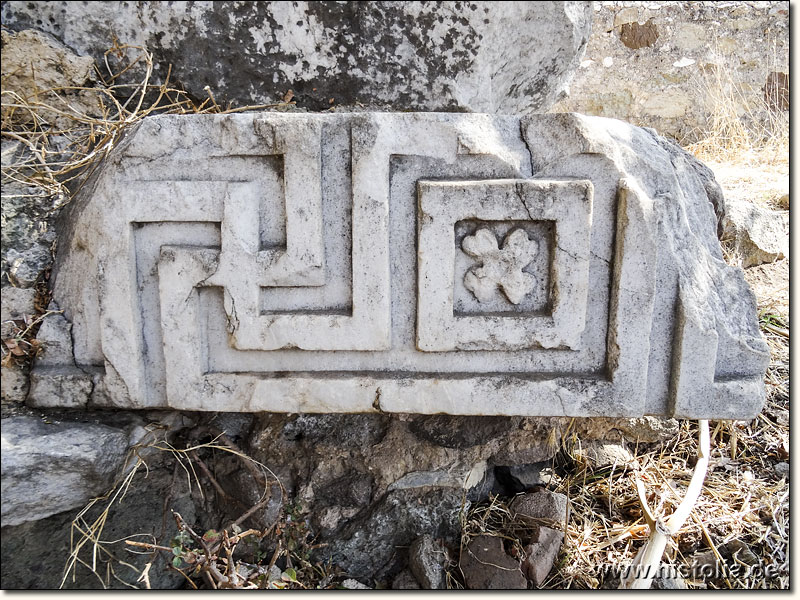 Myndos in Karien - Verbaute Spolien eines griechischen Tempels in einem byzantinischen Gebäude