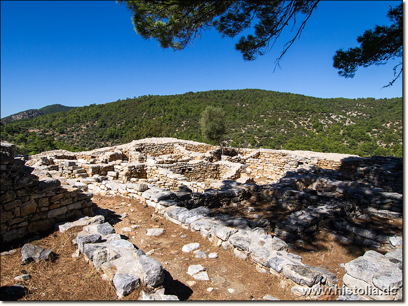 Pedasa in Karien - Gebäudereste in der Akropolis-Festung von Pedasa