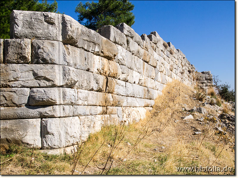Priene in Karien - Stadtmauer am westlichen Ende des Stadtgebietes in der Nähe des Stadttores