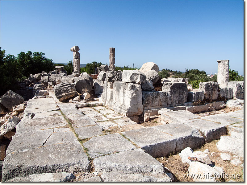 Elaiussa-Sebaste in Kilikien - Erst römischer Tempel, dann byzantinische Kirche. Ruine im Süden der Stadt