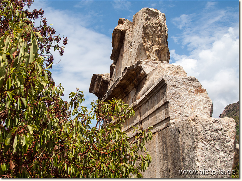 Nephelis in Kilikien - Südliche Giebelseite des römischen Tempels