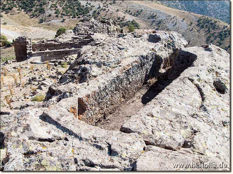 Barata in Lykaonien - In den Fels eingelassenes Grab oberhalb von Basilika 3