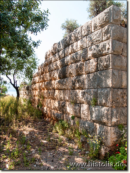 Antiphellos in Lykien - Fundamente eines hellenistischen Tempels