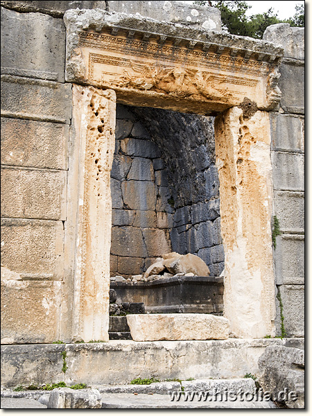Arykanda in Lykien - Portal eines römischen Tempelgrabes