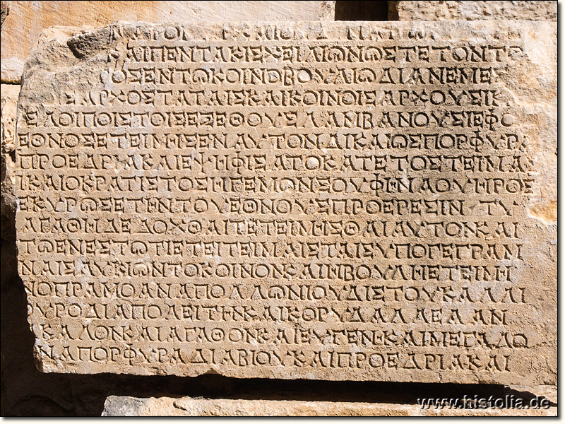 Rhodiapolis in Lykien - Ein Teil der umfangreichen Opramoas-Inschriften