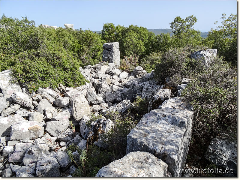 Tüse in Lykien - Mauerwerk eines großen Gebäudes im Norden des Akropolis-Hügels von Tüse