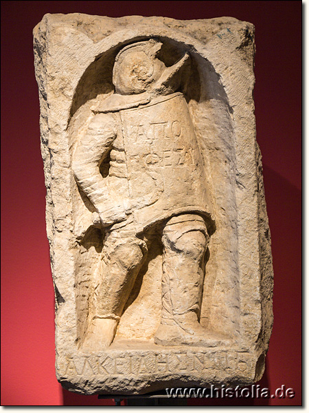 Museum von Antalya - Relief eines schwer bewaffneten römischen Soldaten