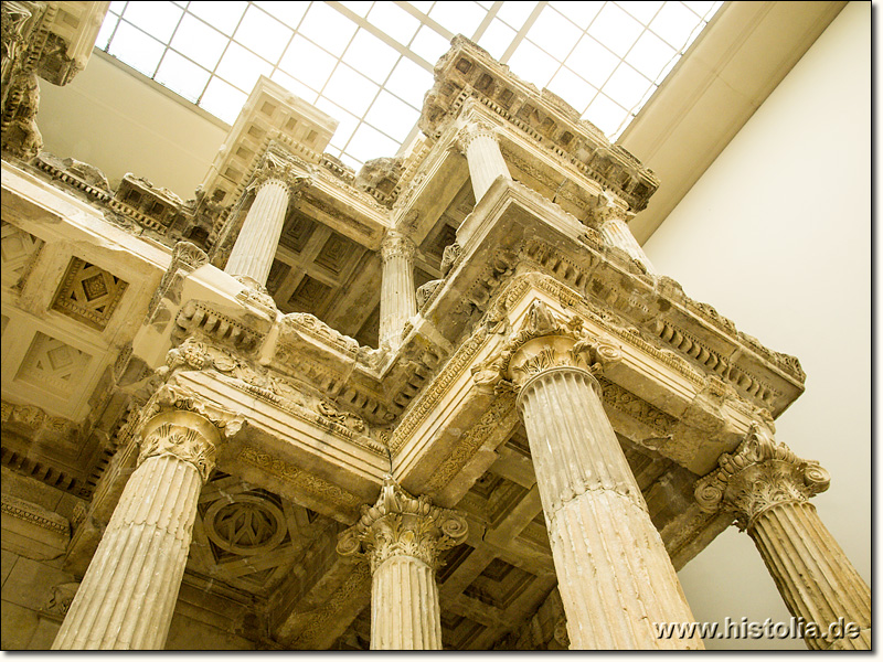 Museum von Berlin - Detail des großen Markttores von Milet