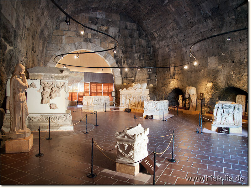 Museum von Hierapolis - Ausstellungshalle des Museums in den alten Bädern von Hierapolis