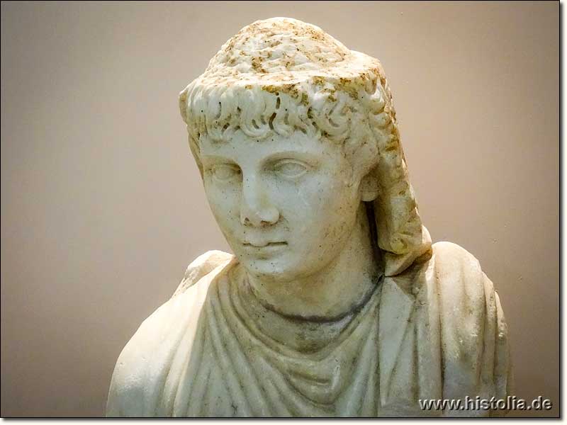 Museum von Yalvac - Eine Marmorstatue aus Antiochia in Pisidien
