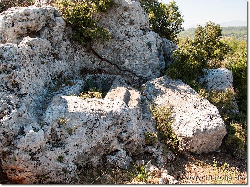 Lyrboton-Kome in Pamphylien - Sarkophag aus der Nekropole am Felsgrat nördlich des Stadtgebietes