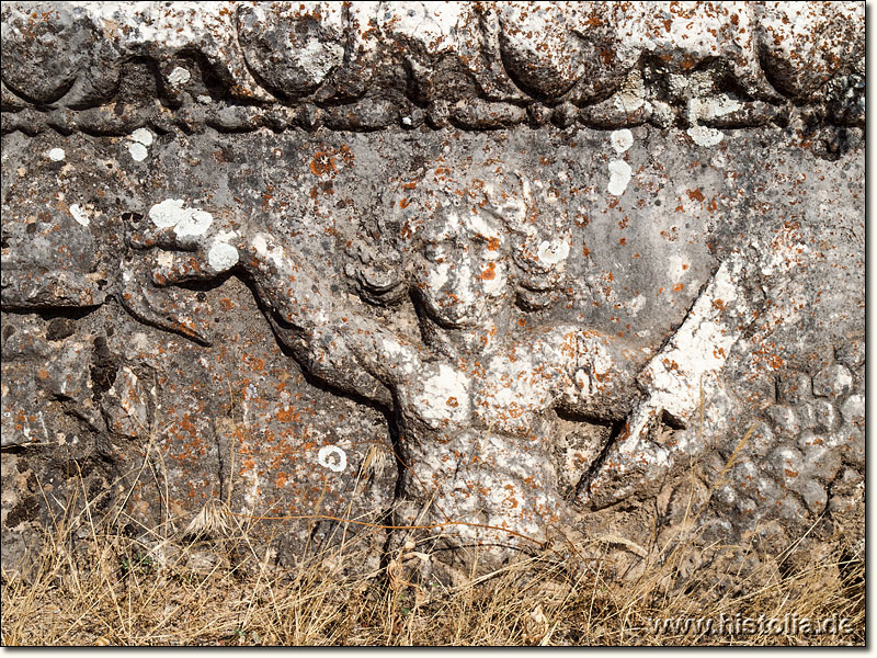 Antiochia in Pisidien - Relief auf einem Architravstein eines Tempels