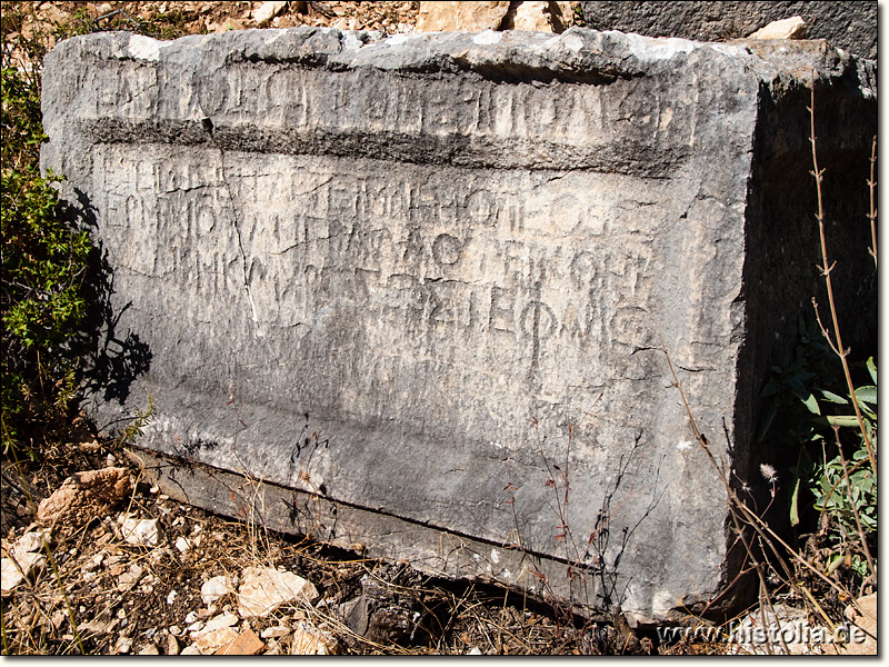 Kelbessos in Pisidien - Inschriftenblock im Stadtgebiet von Kelbessos