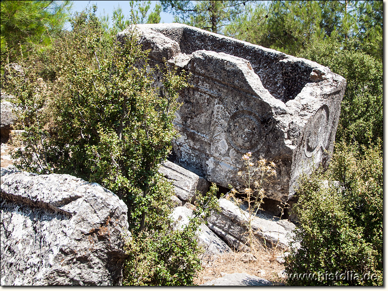 Kelbessos in Pisidien - Sarkophage aus der Nordnekropole nördlich der modernen Straße