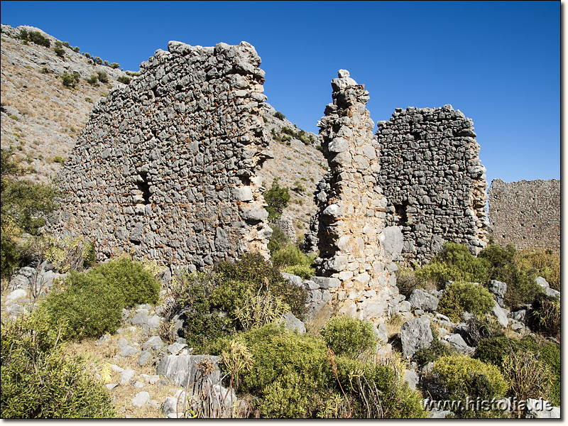 Maximianupolis in Pisidien - Gebäudereste im unteren Stadtgebiet von Maximianupolis