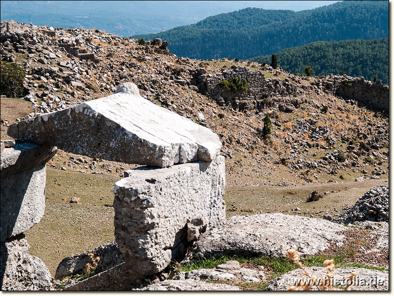 Selge in Pisidien - Westnekropole mit Blick auf die westliche Stadtmauer