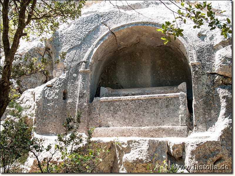 Termessos in Pisidien - Ein Sarkophag in einem Felsengrab