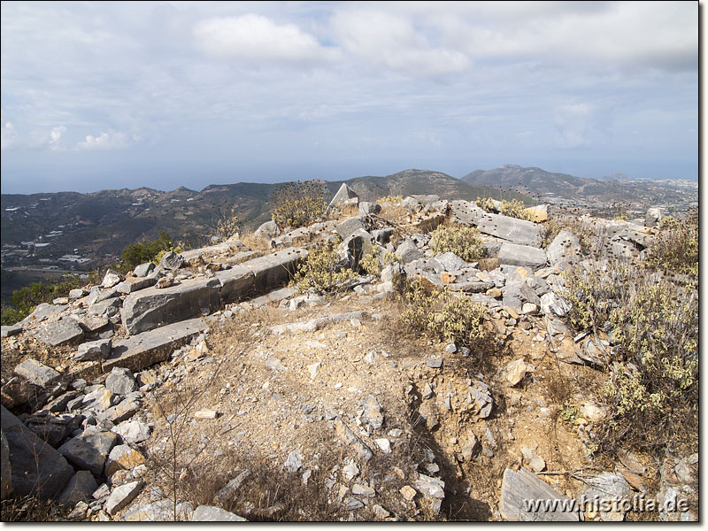 Juliosebaste in Kilikien - Reste eines Tempels oder des Bouleuterions auf dem höchsten Punkt des Siedlungshügels