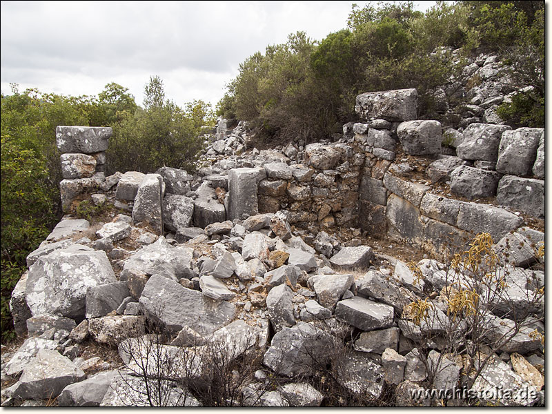 Juliosebaste in Kilikien - Reste von Wohngebäuden auf der Nordseite des Stadtgebietes