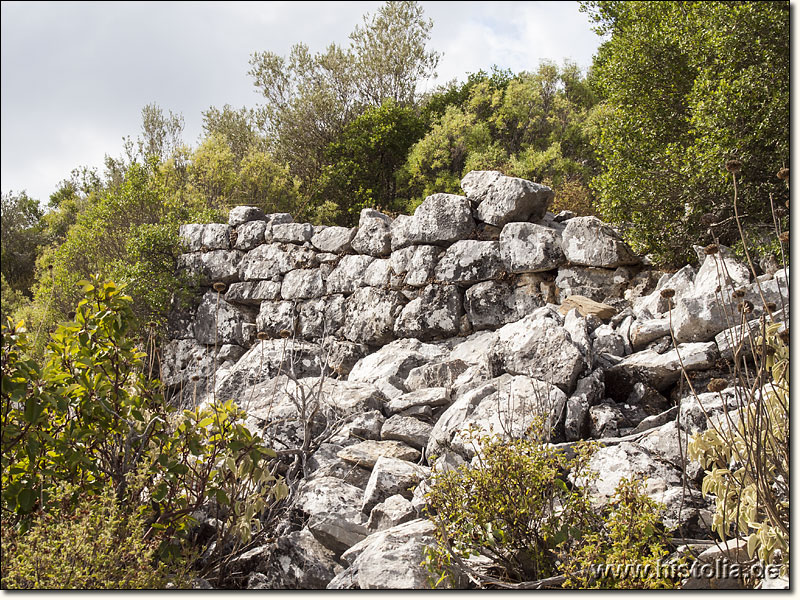 Juliosebaste in Kilikien - Reste von Stadtmauern und Befestigungen auf der Nordseite des Siedlungshügels